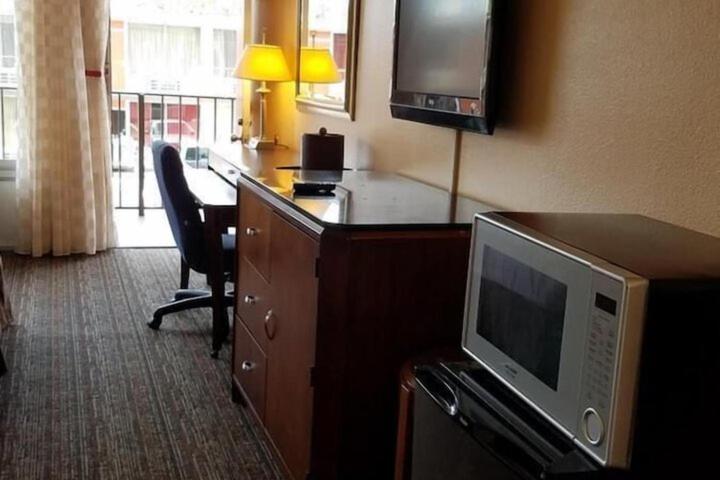 Sun Inn And Suites 基西米 外观 照片